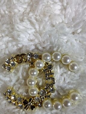 Pearl & Crystal Interlocking Fashion Brooch